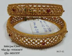 Pin By Ranjitha Manjunath On Gold Jewelry In 2020 Gold Bangles Design Gold Necklace Designs Bangles Jewelry Designs