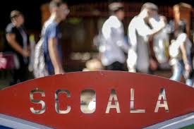 Îs momentele alea triste în viaţă când orice ai face, nu se mai întâmplă ce trebe să se întâmple. Calendarul Anului È™colar 2021 2022 Publicat In Monitorul Oficial Cursurile Incep Pe 13 Septembrie VacanÈ›a De IarnÄƒ Este VacanÈ›Äƒ IntersemestrialÄƒ In Unul Dintre Cei Mai ScurÈ›i Ani È™colari Edupedu Ro