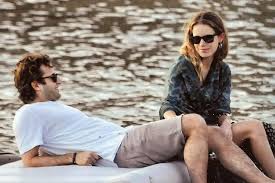 Η εγγονή του σταύρου νιάρχου στην ελλάδα. Xwristoys Dromoys Badizoyn H Eygenia Niarxoy Kai O Xrhstos Oikonomoy