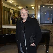 Jiří adamec (73) je jedním z našich nejznámějších a nejrenomovanějších televizních režisérů. Jiri Adamec Film Leto S Gentlemanem Me Stal Miliony Manzelka Me Podporila