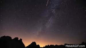 Gokyuzun De Yildiz Vs Meteor Yagmuru Meteor Night Glory Da Rain Darkness Of Star Kay On Make A Gif