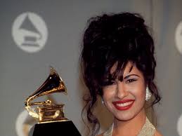 Selena Quintanilla: Biography, Singer, Grammy Winner