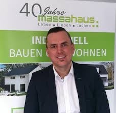 Bewerben sie sich auf die neusten stellen in ihrer nähe. Robert Niedermaier Fertighaus Bauen Mit Massa Haus Jetzt Traumhaus Finden