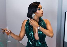 The car is estimated to cost a fortune of over 2,3 million rands. Photos Bonang Matheba S Spicy Look At The Cars Award Babylynn