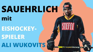 Wir haben den spusu vienna capitals eishockeyspieler ali wukovits getroffen und ihm ein paar sauehrliche fragen zu ausgeschlagenen zähnen, groupies und sein. Ein Eishockeyspieler Sauehrlich Ali Wukovits Uber Ausgeschlagene Zahne Groupies Und Die Kalte Youtube