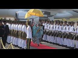 Alat kebesaran diraja negeri pahang merupakan sekumpulan alatan yang menjadi lambang kekuasaan, kedaulatan serta keabsahan sultan pahang darul makmur. 1 Istiadat Keberangkatan Tiba Yang Di Pertuan Agong Ke 16 Raja Permaisuri Agong By