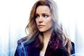 影片約 17 分處可以看見 tom hiddleston 偽裝成普通提問粉絲登場。 source： marvel entertainment@youtube å¥‡ç•°åšå£« æ¼«å¨å®‡å®™ç„¡é™å¤§ å…‰å½±éš¨æƒ³ Pchome å€‹äººæ–°èžå°