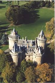 Promenade Dans Le Parc Du Chateau De Combourg 23 Rue Des Princes Combour 35 Proche Dinan Chateau A Visiter Chateau Ruines Du Chateau
