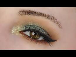 makeup green gold shimmery smokey eye
