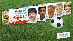 Nun liegen die aufstellungen vor. Kinder Schokolade Star Edition Geht In Die Nachste Runde Dfb Deutscher Fussball Bund E V