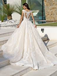 Traumhaftes Brautkleid In Princess Linie Mit Spitzenapplikationen Auf Oberteil Und Rock Und Tatt Kleider Hochzeit Hochzeit Kleidung Meerjungfrau Hochzeitskleid