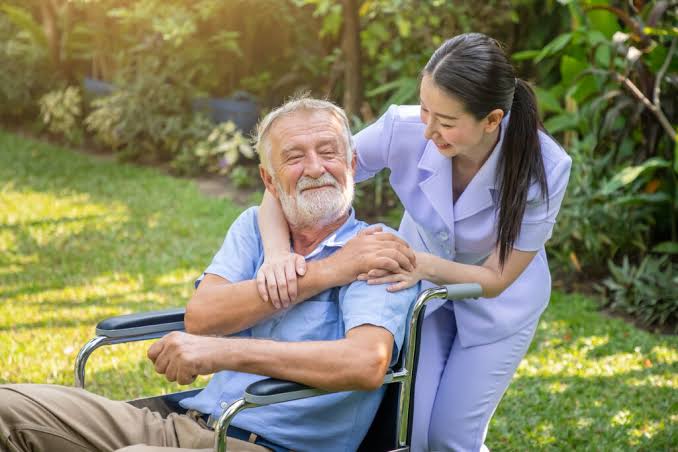 Navigating Long-Term Care: A Comprehensive Guide for Aging Individuals and Their Families – Jacob's Ladder