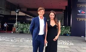Ляйсан утяшева в откровенном наряде покрасовалась перед мужем. Lyajsan Utyasheva Posle Rodov Zhena Pavla Voli Vylozhila Foto V Instagram 2015