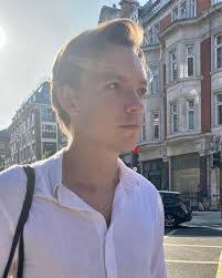 Darcy Alexander's Instagram, Twitter & Facebook