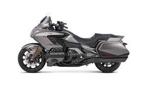 Honda ha realizado grandes cambios en la gold wing 2018, al menos eso es lo que se desprende de. New Honda Gl 1800 Gold Wing Tour 2021 Prices Photos Datasheet