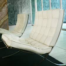 Prominent architects use it as a key figure in luxurious projects. 12 Ways The Barcelona Chair Improves Interior Design Lovetoknow