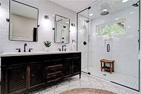 Black And White Farmhouse Bathroom Ideas 20 Modern Farmhouse And Cottage Bathroom Tile Ideas In 2020 Cottage Bathroom Tile Bathroom Modern Farmhouse Bathroom