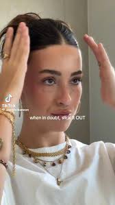 Bailey Bouchard (baileybouchard)