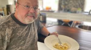 Den 29 augusti intar hon och sju andra kändisar det berömda mästerkocksköket när det är dags för sveriges mästerkock vip, som sänds på tv4 och tv4 play. T 2fyt5fbibym
