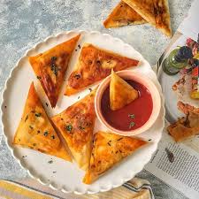 انواع سمبوسه و طرز تهیه سمبوسه سیب زمینی و گوشت - رستوران لوتکاچی در انزلی