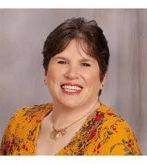 Lori May's Instagram, Twitter & Facebook