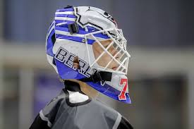 Eishockey torwart ausrüstung für jede altersgruppe. Gdi Eishockey Torwart Camp Und Schule Goalie Training Eisbaren Berlin Eisbaren Juniors Gdi Hockey