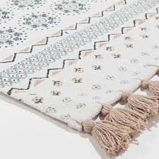 Fransenteppich Aus Weisser Baumwolle Fringe Rugs Rugs Boho Room
