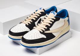 Earlier in the year, we saw travis scott rocking a similar pair, which is a sample. Fragment Travis Scott Air Jordan 1 Low Dm7866 140 Sneakernews Com
