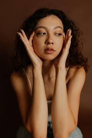 Hiii, I'll be traveling to Miami the week of October 14th from Japan. I'm  hoping to be able to book a session or two while I'm there for the week.  Here's some