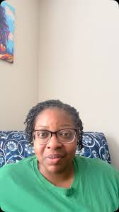 I’m lowkey obsessed with @fawn.weaver There seems to be no pretense with  her. I listened to her story