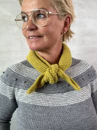 Ease Peasy Bandana by Katrine Hannibal at Önling