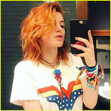 Bella shared a picture of her hair in what looks like a massive matted knot but maybe it was for the best, 'cause she looks fierce af with her new shoulder length lob. Bella Thorne Reveals New Short Hair On Social Media Beauty Bella Thorne Just Jared Jr