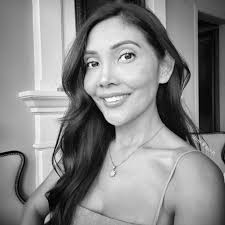 Nicole Espinosa updated her profile picture.