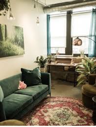 Pin By Cecilia On Rooms In 2020 Therapy Office Decor Psychotherapy Office Decor Therapist Office Decor