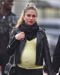 De retour de sélection, paul pogba est préservé par ole gunnar. La Petite Amie De Paul Pogba Maria French Events Officiel Facebook