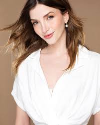 Nikki Banner is a whimsical beauty with elegant grace @nikki #muse  #nikkibanner #actress #portrait #beauty #danapatrickphoto #headshots  #laphotographer #danapatrick #womensstyle #danapatrickphoto 💋/hair  @daniellekatherinemakeup