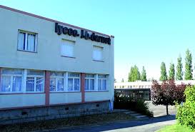 Los datos sobre el tiempo, temperatura, velocidad del viento, la humedad, la cota de nieve, presión, etc. Saint Yrieix La Perche 90 Personnes Intoxiquees A La Cite Jean Baptiste Darnet