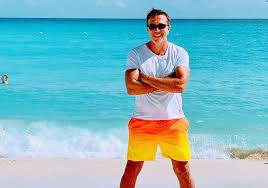 Y también le ofreció casamiento a su novia, la abogada. El Video Super Amoroso De Rodolfo Barili Y Su Novia Hot En El Caribe Novios Mensajes Biblicos Busqueda De La Felicidad