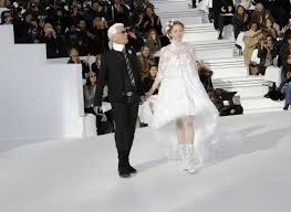 We did not find results for: Karl Lagerfeld Und Die Chanel Braut In 28 Laufsteg Bildern Vogue Germany