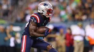 Michel played college football at georgia and was drafted by the new england patriots in the first round of the 2018 nfl draft.he played three seasons for the patriots before being traded to the rams. B1osacozyrcrm