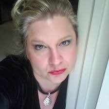 Lori Ruffner's Instagram, Twitter & Facebook