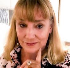 Susanne Stark |Pineapple Series