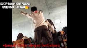 02:20 anak lampung masturbasi pakai timun dengan mukena >> download _x0lv6m. Masa Sma Memang Gila Goyang Pantat Semok Youtube
