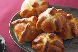 Pan De Muerto Receta Pan De Muerto Pan De Muerto Receta Comida Facil De Halloween