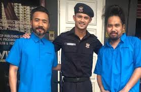 Rasanya yang manis dan segar tidak hanya akan membuat kamu bersemangat, tetapi juga, akan membawa kamu ke perjalanan mencicipi yang belum. Maksud Sebenar Disebalik Warna Baju Banduan Bagi Penjara Malaysia