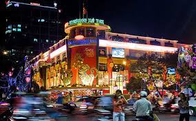 Dekat ho chi minh ni memang rugilah kalau korang tidak melabur duit kat shopping & beli souvenirs sebab banyak gile barang yang gempak2 & murah je tau. Tempat Tempat Menarik Di Ho Chi Minh Anjungkimanis