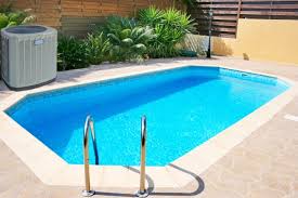 It had a small pool about 6m x 4m x 1.5m, at one point it had to be what is heat output of the heater? How Long Does A Swimming Pool Heat Pump Take To Heat The Water