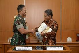 Aturan makan di tempat umum saat ppkm level 4, dine in 20 menit dan tutup pukul 20.00 Jenderal Tni Andika Perkasa Laman 15 Tni Angkatan Darat