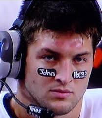 Am i the only one in america who thinks this is funny. Video Tim Tebow Crying Picture After Gators Deliver Imperfect Season Starcasm Net