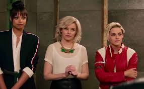 Elizabeth banks (born elizabeth irene mitchell; Charlie S Angels Director Elizabeth Banks Blames Movie S Failure On Men Comic Book Movies